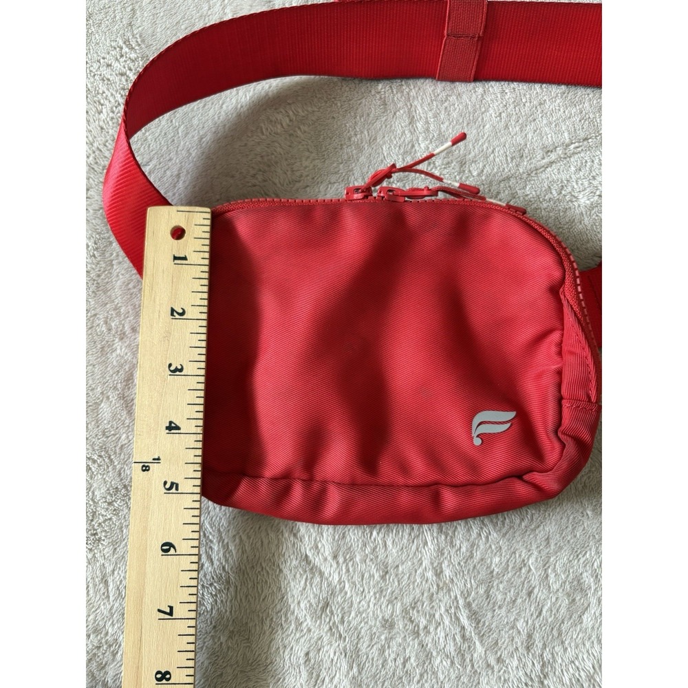 Fabletics The Belt Bag, Adjustable Waist Size - Heated‎ Red - Picture 5 of 8